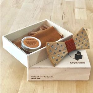 Wooden bow tie. Accessories